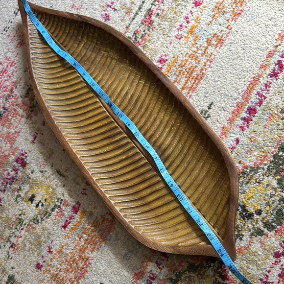 Leaf-Shaped functional wood tray - Picture 2 of 7